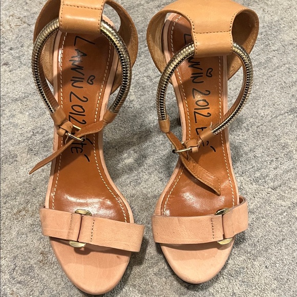 NWOT Lanvin Tan High Heel Sandals with Gold Accents - Picture 2 of 6